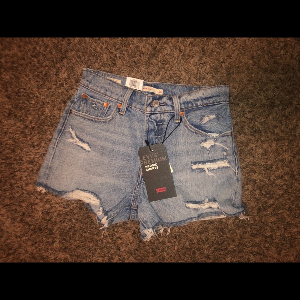 High waist denim Levi’s shorts